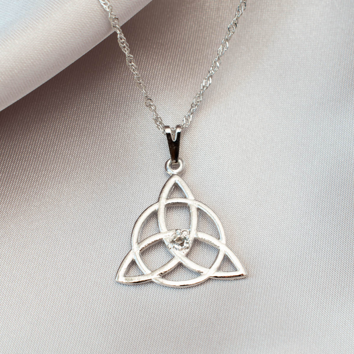 Trinity Celtic Knot Necklace (Silver)