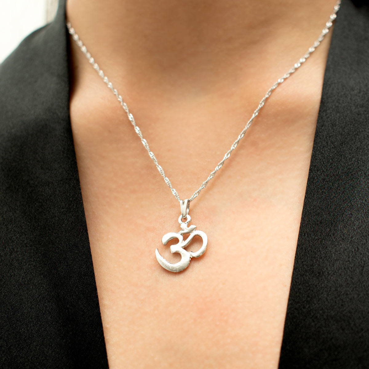 Om Symbol Necklace (Silver)